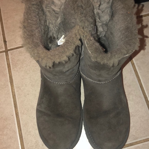 GREY UGG BOOTS ! - Picture 1 of 4
